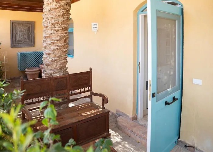The Downtown Oasis I Nesty Hospitality *